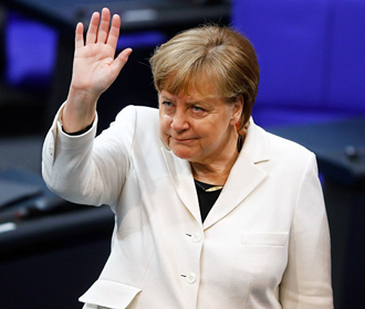Меркель попросила Путина повлиять на Беларусь