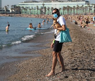 Испания открыла границы для вакцинированных от COVID туристов