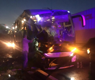 На трассе Киев-Одесса столкнулись пассажирский автобус и зерновоз, есть жертвы