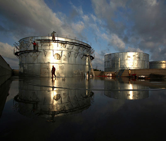 Цены на нефть растут на снижении запасов в США