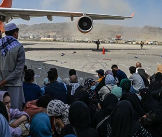 Польша прекратила эвакуацию по воздуху из аэропорта Кабула из соображений безопасности