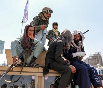 Талибы открыли стрельбу по участникам акции в защиту флага Афганистана