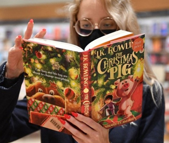 Джоан Роулинг выпустила первую после "Гарри Поттера" детскую книгу