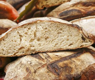 В ЕС значительно подорожал хлеб - Евростат