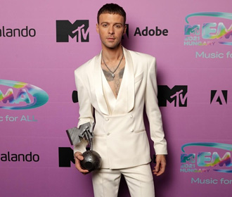 Макс Барских стал лучшим российским певцом на MTV EMA