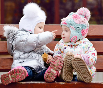 Какой должна быть зимняя детская шапка: как выбрать по виду и размеру