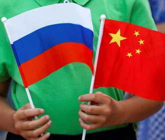 Китайские компании попали под санкции за поддержку армии РФ
