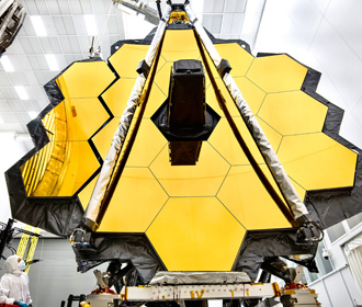 Телескоп Джеймса Уэбба приступил к развертыванию солнцезащитных экранов