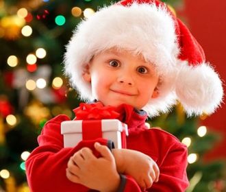 В УПЦ собирают подарки для сирот и нуждающихся детей ко дню Святого Николая