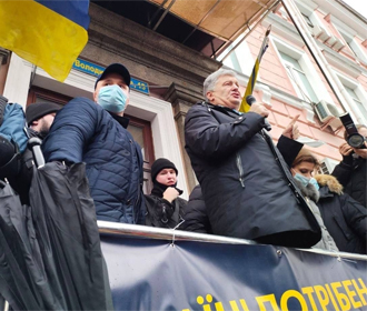 Прокуратура просит суд об аресте Порошенко с альтернативой залога в сумме 1 млрд грн