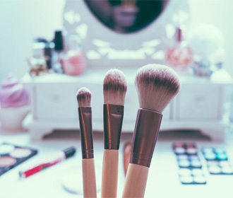 10 лайфхаков по макияжу, которые изменят вашу жизнь
