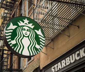 Starbucks потребует от работников в США привиться от COVID-19