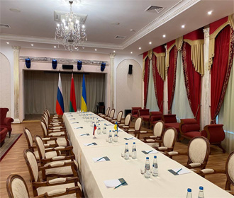 Украина и РФ на переговорах наметили определённые решения, уезжают для консультаций