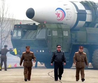 Ким Чен Ын пообещал укреплять ядерные силы КНДР