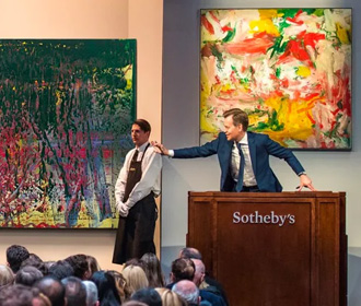 Sotheby's и Christie's решили не проводить "русские торги"
