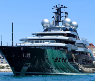 В Испании задержали 135-метровую яхту, которую связывают с Игорем Сечиным