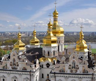 Синод УПЦ призвал патриарха Кирилла и президентов сделать все, чтобы остановить войну на Украине