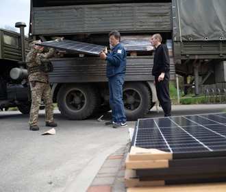 Маск передал Украине солнечные батареи Tesla Powerwall