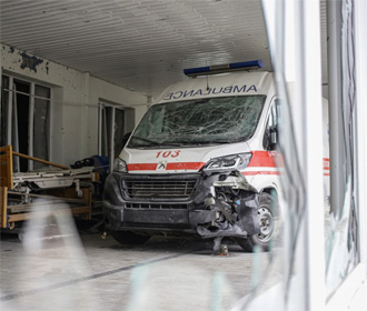 ВОЗ передала Украине 20 машин скорой помощи