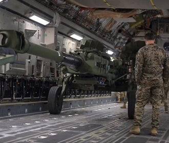 гаубица M777