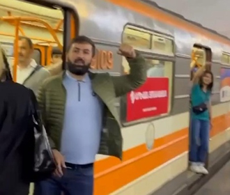 Протестующие в Ереване заблокировали работу метро