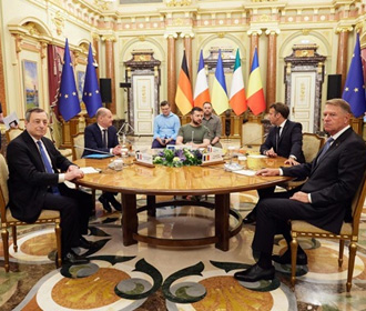 Германия и Франция не будут требовать уступок от Украины – Макрон