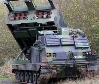 Великобритания отправит Украине еще три РСЗО и значительное количество ракет к ним – министр обороны