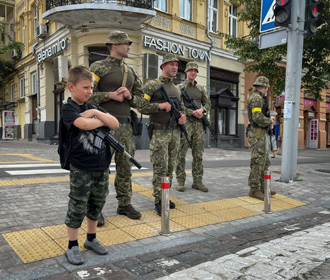 Около миллиона украинцев получают боевой и военный опыт - Данилов