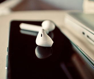 Наушники Apple станут заменой слухового аппарата