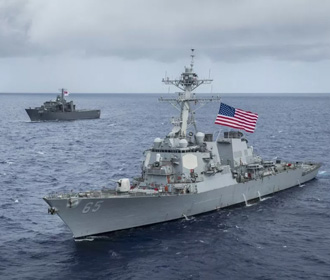 Китай обвинил эсминец ВМС США во вторжении в его территориальные воды
