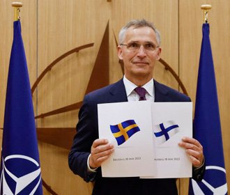 Швеция и Финляндия вступят в НАТО в 2023 году - Столтенберг