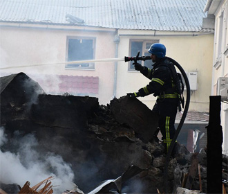 В Харькове из-под завалов спасли троих жителей обстрелянного дома