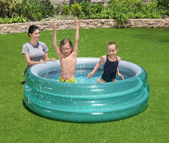 Что делать в жару, если рядом нет водоема? Решение простое – надувной детский бассейн!