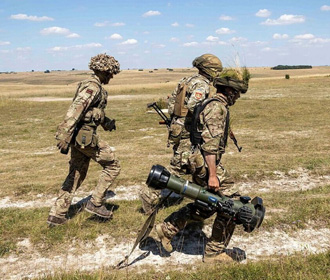 Чехия на год продлила обучение украинских военных