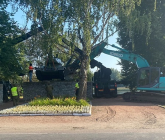 В Эстонии начали демонтировать советские памятники