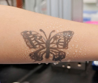 Ученые разработали татуировки, которые сообщают о состоянии здоровья