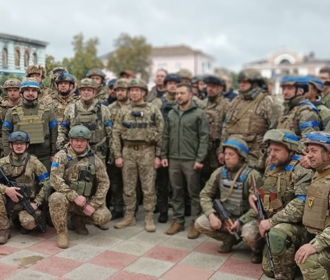 Зеленский поздравил украинскую армию с Днем ВСУ