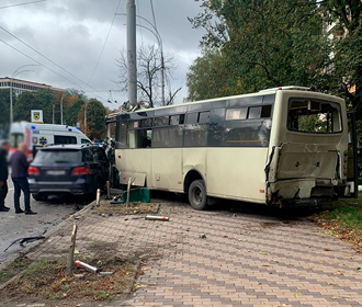В ДТП с участием маршрутки в Киеве пострадали 23 человека - полиция