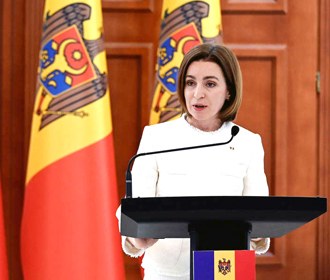 Санду подписала закон о признании румынского государственным языком вместо молдавского