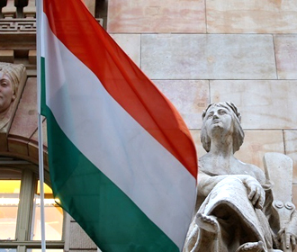 Венгрия заблокировала выделение Украине 18 млрд макрофина в 2023