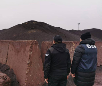 СБУ накрыли очередной российский бизнес:  В портах  обнаружили  подпольные склады с железной рудой на 1,8 млрд. гривен