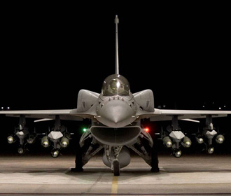 Нидерланды хотят передать Украине истребители F-16