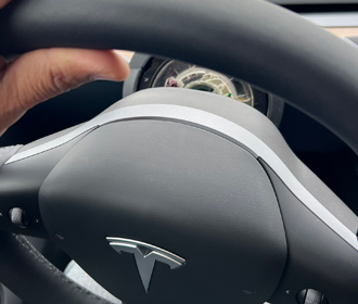 У Tesla на ходу отвалился руль