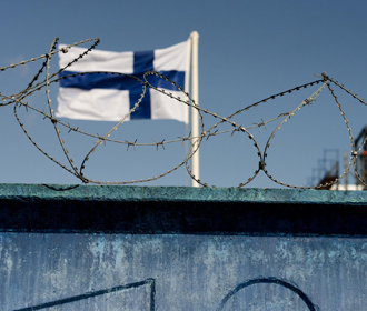 В Финляндии начали строить ограждение на границе с РФ