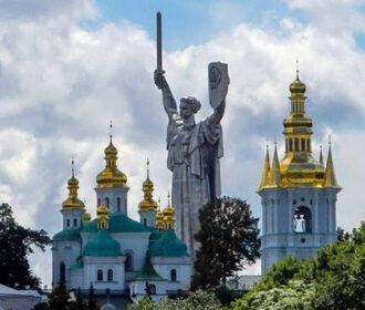 Киево-Печерская лавра и Родина Мать