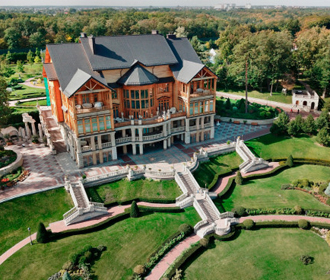 Культурные ценности из резиденций Януковича передадут музеям