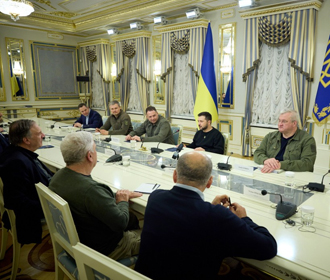 Зеленский на встрече с американской делегацией призвал инвестировать в Украину