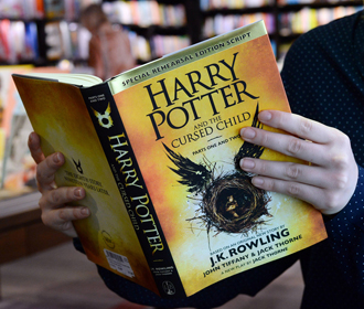 Warner Bros. планирует снять сериал по книгам о Гарри Поттере - Bloomberg