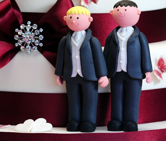 Эстония узаконила однополые браки