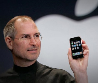 iPhone первого поколения ушел с молотка за более чем $190 тысяч